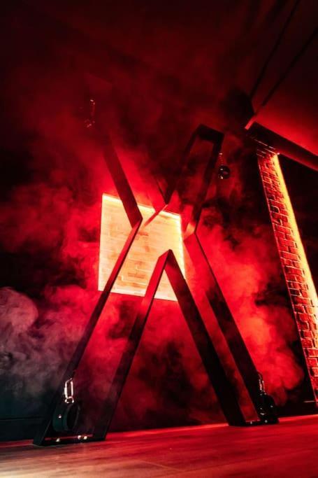 Loveroom O Diable Des Plaisirs Avec Jacuzzi Tourcoing Eksteriør billede